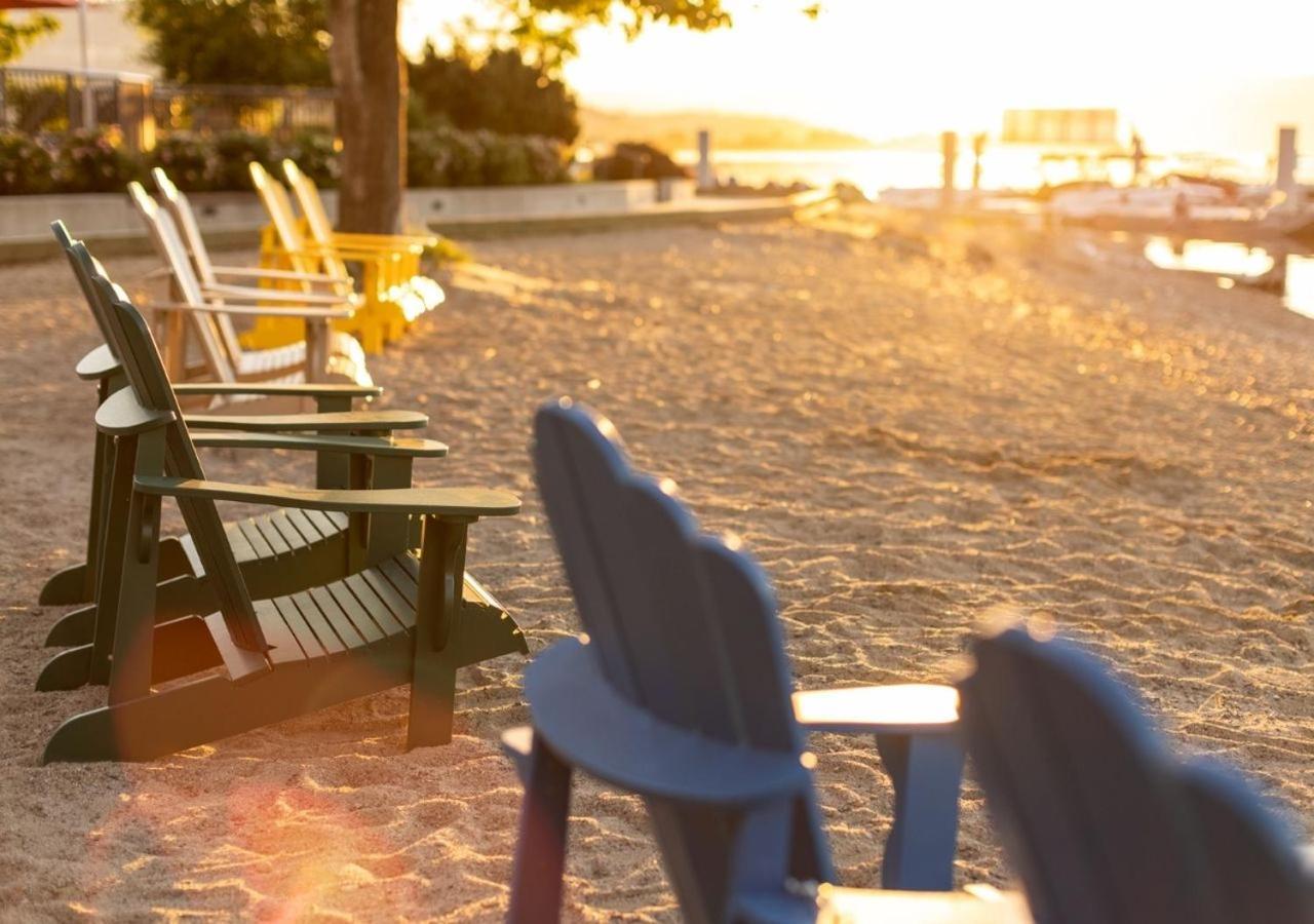 The Cove Lakeside Resort West Kelowna Esterno foto
